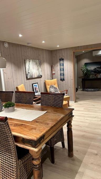 Mountainside Lodge - Breivikeidet ترومسو المظهر الخارجي الصورة